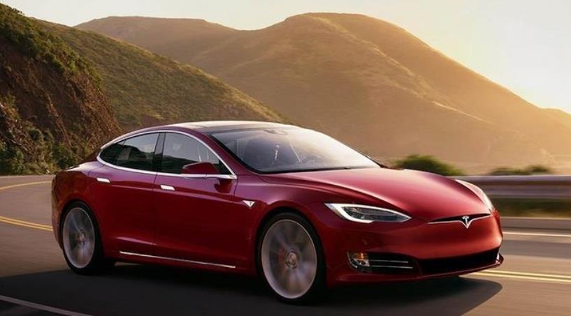 特斯拉Model S Plaid车型将配置碳陶瓷刹车套件，“2022年中期”上市