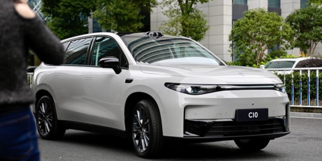 零跑全新中大型SUV零跑C10将亮相2023广州车展